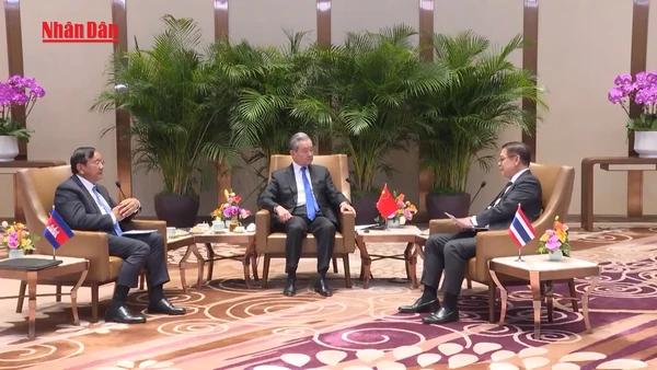 [Video] Thái Lan hoãn thả 18 binh sĩ Campuchia vì UAV xâm phạm 