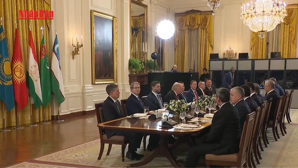 [Video] Mỹ tìm kiếm hợp tác về tài nguyên chiến lược ở khu vực Trung Á 