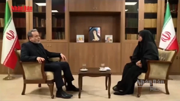 [Video] Tàu từ 5 nước “thân thiện” được Iran tạo điều kiện qua Eo biển Hormuz 