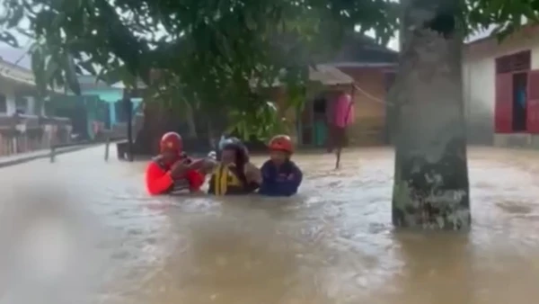 [Video] Số người thiệt mạng vì mưa lũ khắp Đông Nam Á tăng lên hơn 321 