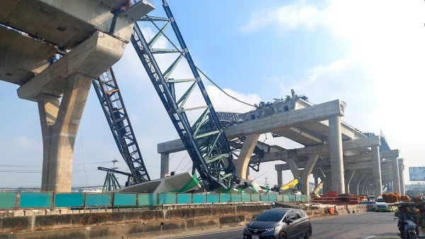 [Video] 2 vụ sập cần cẩu liên tiếp tại Thái Lan, 34 người thiệt mạng 