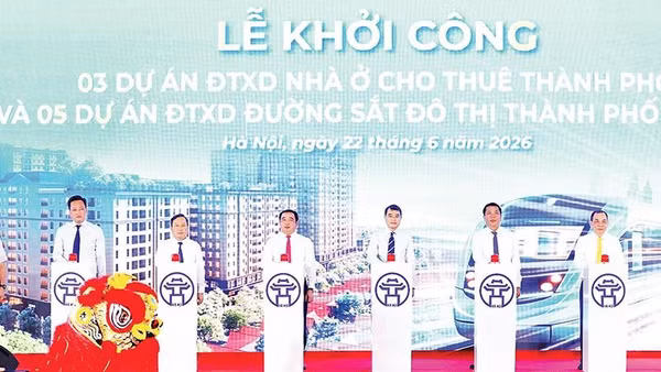 Thủ tướng Chính phủ Lê Minh Hưng cùng các đồng chí lãnh đạo Trung ương và Hà Nội thực hiện nghi lễ khởi công năm dự án đường sắt đô thị Thành phố Hà Nội.
