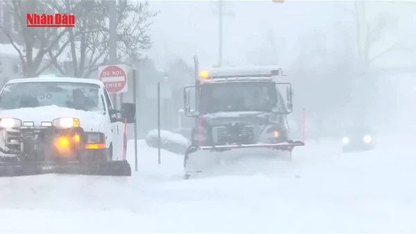 [Video] Mỹ tiếp tục đối mặt bão mùa Đông và giá rét