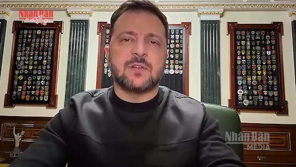 [Video] Tổng thống Ukraine V. Zelensky nói Nga chuẩn bị tập kích trước đàm phán 