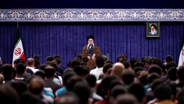 [Video] Lãnh tụ tối cao Iran Ali Khamenei rút vào nơi ẩn náu
