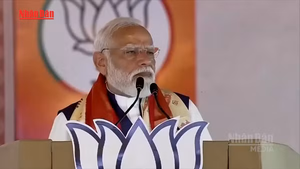 [Video] Thủ tướng Ấn Độ N. Modi kêu gọi người dân chi tiêu tiết kiệm 1 năm 