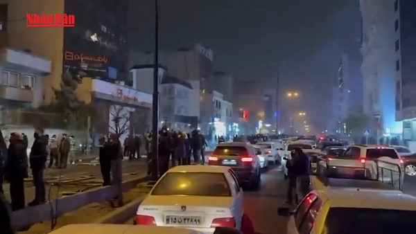 [Video] Lực lượng Vệ binh Cách mạng Iran tuyên bố “lằn ranh đỏ” an ninh 