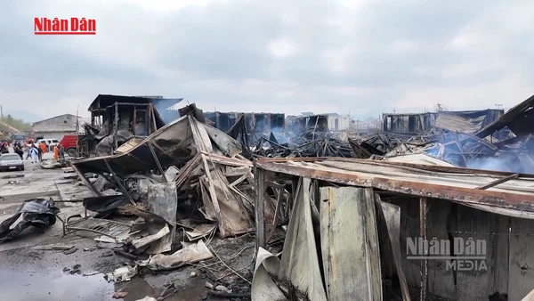 [Video] Afghanistan nỗ lực cứu hộ nạn nhân trong vụ không kích bệnh viện 