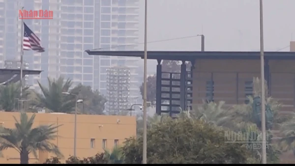 [Video] Đại sứ quán Mỹ tại Iraq tiếp tục bị không kích 