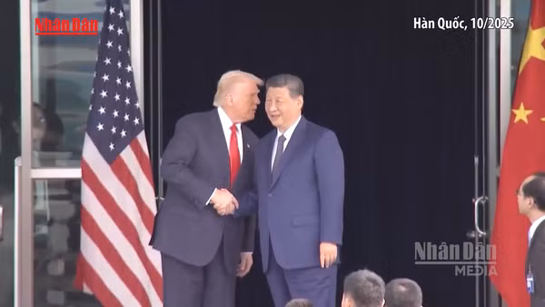 [Video] Mỹ cân nhắc siết visa với người Trung Quốc vì vấn đề nhập cư 
