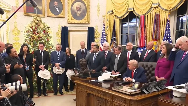 [Video] Tổng thống Mỹ tuyên bố "sớm" tấn công trên bộ tại Venezuela 