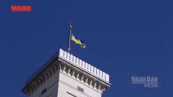 [Video] EU thúc đẩy gói vay 90 tỷ EUR cho Ukraine 