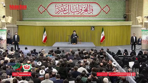 [Video] Iran cảnh báo xung đột khu vực, xem xét trục xuất tùy viên quân sự EU