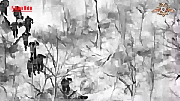 [Video] Tướng Ukraine thừa nhận tình hình tại Zaporizhzhia “xấu đi”, Nga nói binh sĩ Ukraine đầu hàng tại Pokrovsk 