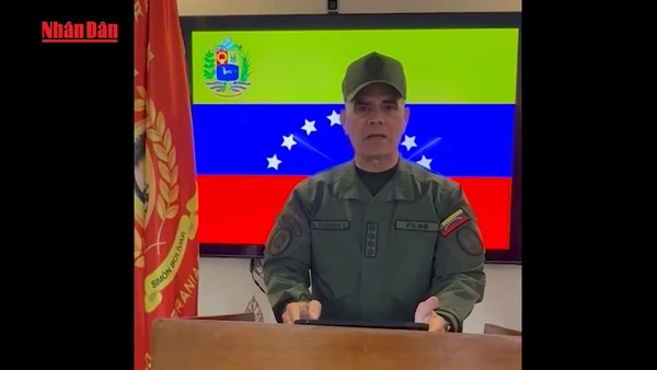 [Video] Venezuela đặt quân đội báo động cao sau khi bị Mỹ tấn công 