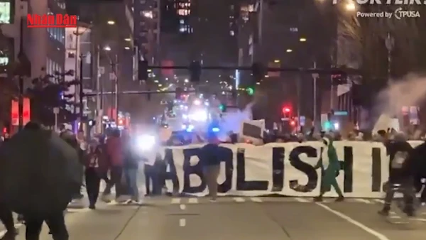 [Video] Mỹ: Hàng trăm đặc vụ ICE được điều tới Minnesota sau vụ bắn chết người 