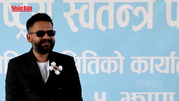 [Video] Cựu rapper 35 tuổi có thể trở thành Thủ tướng của Nepal 