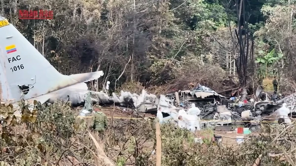 [Video] Rơi máy bay quân sự tại Colombia, ít nhất 48 người thiệt mạng 