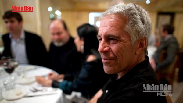 [Video] Hồ sơ J. Epstein làm rung chuyển chính trường nhiều quốc gia