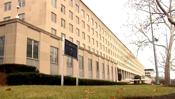 [Video] Chính quyền Mỹ triệu hồi gần 30 đại sứ về nước 