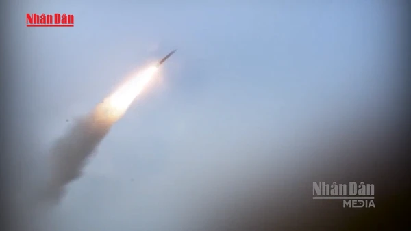 [Video] Tên lửa Khorramshahr-4 của Iran gây chú ý với tầm bắn 2.000 km 