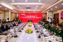 Toàn cảnh buổi làm việc.