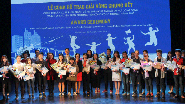 Những thông điệp truyền cảm về an toàn của trẻ em gái ảnh 1