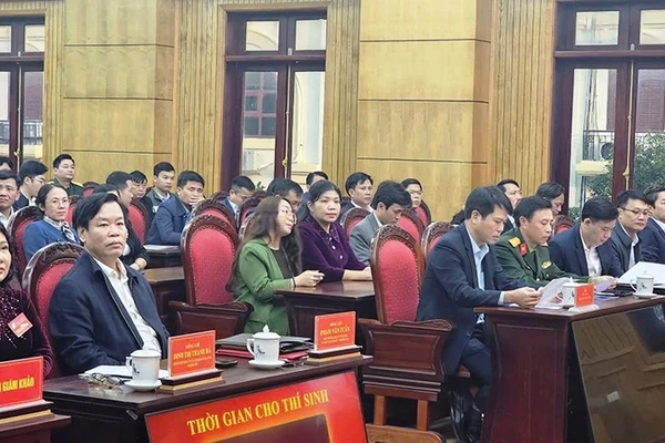 Ban giám khảo vòng chung kết cuộc thi.