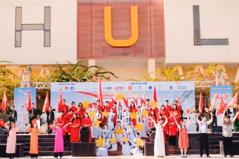 Câu lạc bộ Hiến máu nhân đạo.