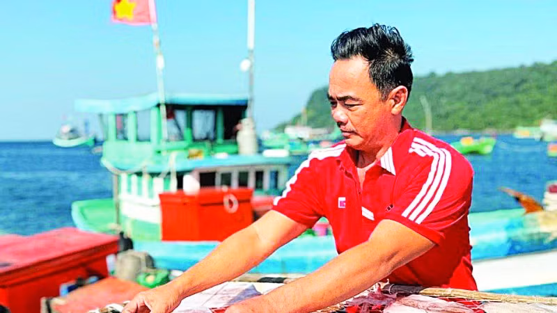 Một ngư dân trên vùng biển Thổ Châu.