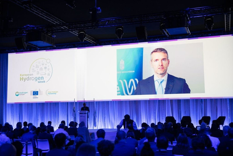 Tự chủ năng lượng - vấn đề sống còn đối với EU.