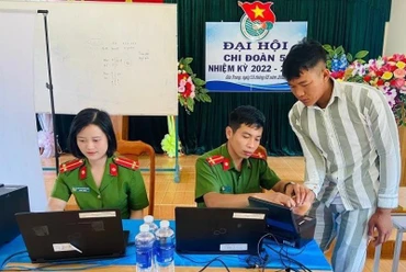 Ưu tiên cấp căn cước công dân cho các phạm nhân ra tù trước thời hạn dịp 2/9. (Ảnh: Công an cung cấp)