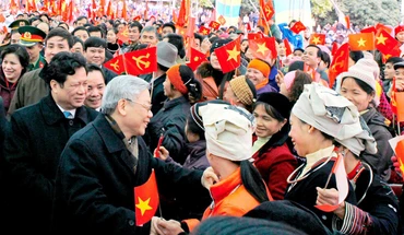 Tổng Bí thư Nguyễn Phú Trọng với nhân dân các dân tộc xã Kim Bình (Chiêm Hoá).