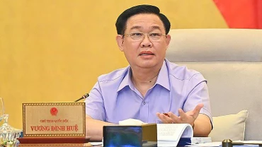 Chủ tịch Quốc hội Vương Đình Huệ phát biểu ý kiến tại phiên họp. (Ảnh: Duy Linh)