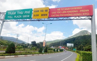Tuyến cao tốc Liên Khương-Prenn, cửa ngõ vào thành phố Đà Lạt.