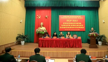 Quang cảnh buổi họp báo. 
