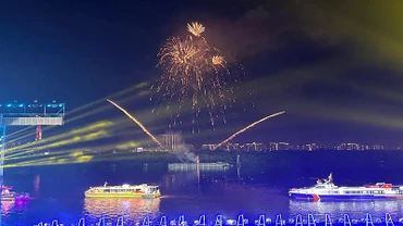 [Video] TP Hồ Chí Minh bắn pháo hoa 30 điểm vào đêm ngày 30/4