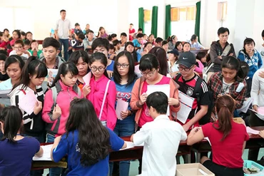 Hướng nghiệp sớm để bảo đảm cơ cấu lao động đang là đòi hỏi cấp thiết của đất nước ta trong giai đoạn hiện nay. 