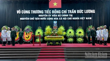 Cử hành trọng thể Lễ truy điệu nguyên Chủ tịch nước Trần Đức Lương. (Ảnh: ĐĂNG KHOA)