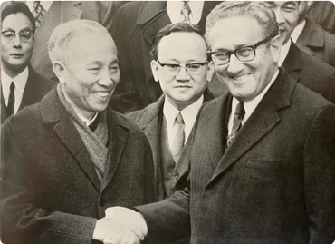 [Ảnh] Lễ ký tắt Hiệp định Paris ngày 23/1/1973