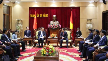 Quang cảnh buổi tiếp đoàn Bí thư Khu ủy Quảng Tây đến thăm và làm việc tại Đà Nẵng.