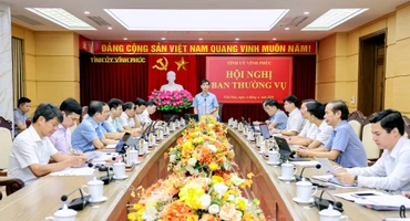Ban Thường vụ Tỉnh ủy Vĩnh Phúc họp bàn về công tác cán bộ.