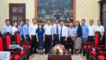 Đoàn công tác Báo Pasaxon thăm và làm việc tại Báo Nhân Dân