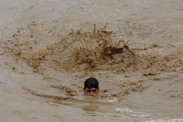 Pakistan: Hàng nghìn người di dời trong đêm do ngập lụt
