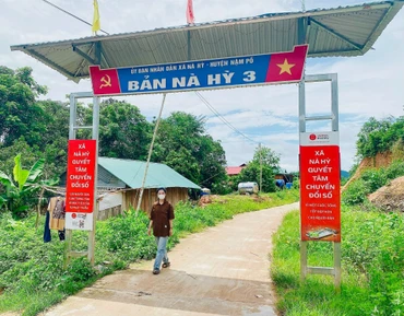 Đường bê tông liên bản Nà Hỳ 3 - Nà Hỳ 2 hoàn thành tạo thuận lợi cho nhân dân đi lại. 