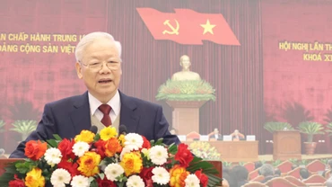 Toàn Đảng, toàn dân và toàn quân ta xiết chặt đội ngũ, tăng cường đoàn kết, thống nhất, thực hiện thành công các Nghị quyết, Kết luận do Hội nghị Trung ương 6 đề ra 