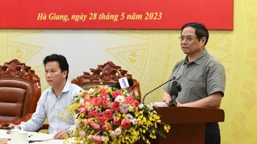 [Ảnh] Thủ tướng Phạm Minh Chính làm việc với Ban Thường vụ Tỉnh ủy Hà Giang