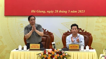 Thủ tướng Phạm Minh Chính làm việc với Ban Thường vụ Tỉnh ủy Hà Giang. (Ảnh: Trần Hải)
