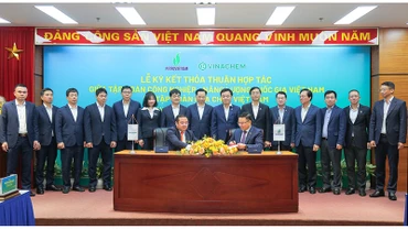Petrovietnam và Vinachem ký hợp tác toàn diện tận dụng thế mạnh riêng mỗi bên và tạo hiệu ứng cộng hưởng, nâng cao hiệu quả hoạt động sản xuất kinh doanh.