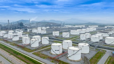 Một góc nhà máy Lọc hóa dầu Nghi Sơn.